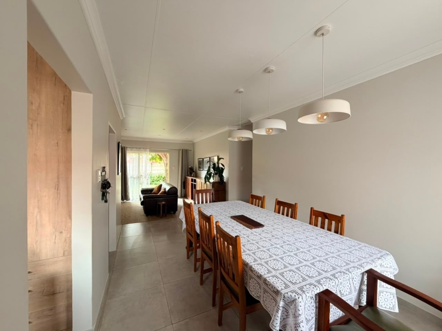 3 Bedroom Property for Sale in Kannoniers Park North West